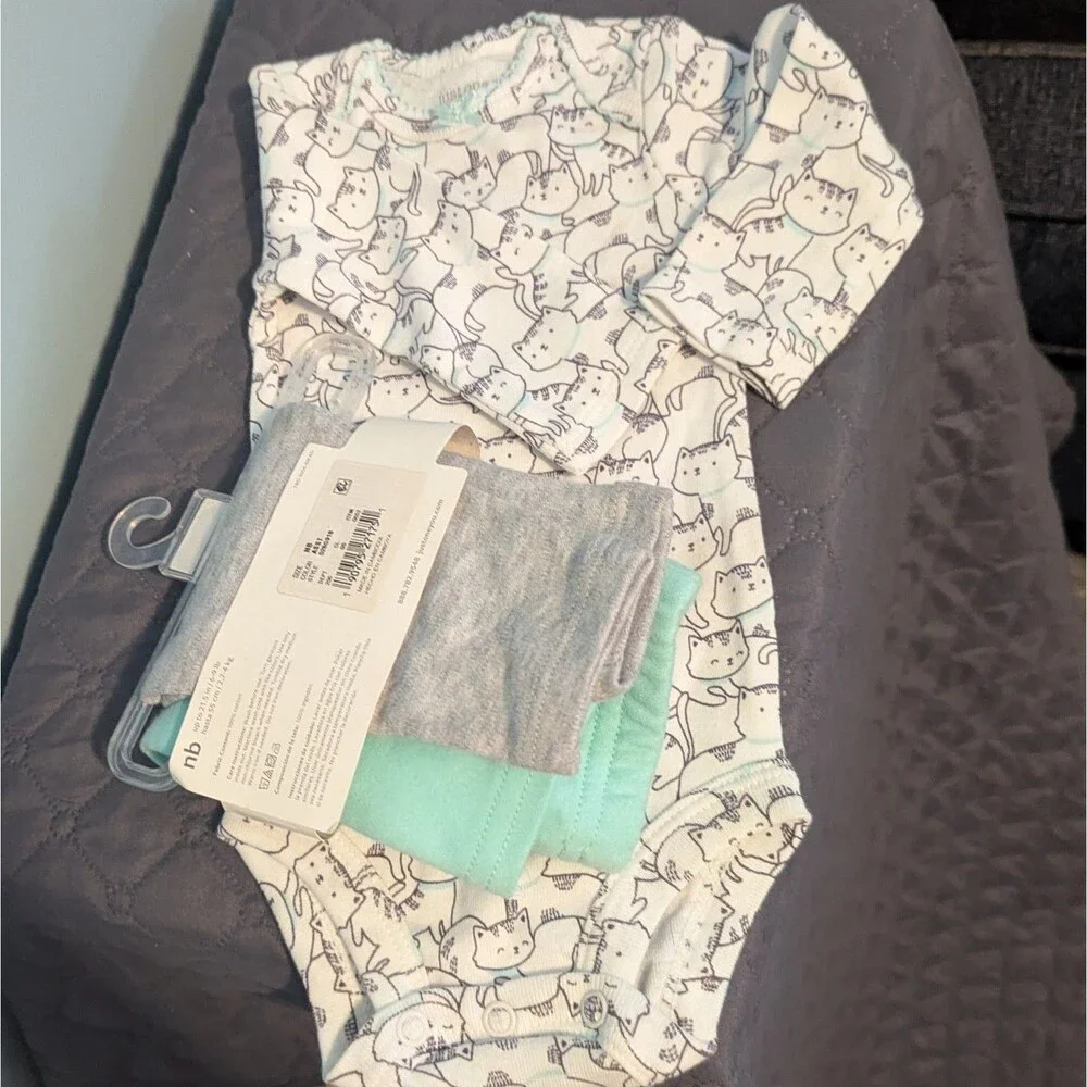 Newborn 3 pc set Just one you (New) Cats